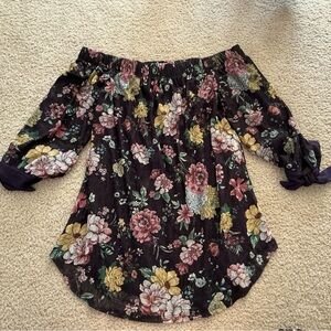 Large‎ Perseption Concept Purple floral off the shoulder float shirt Used
